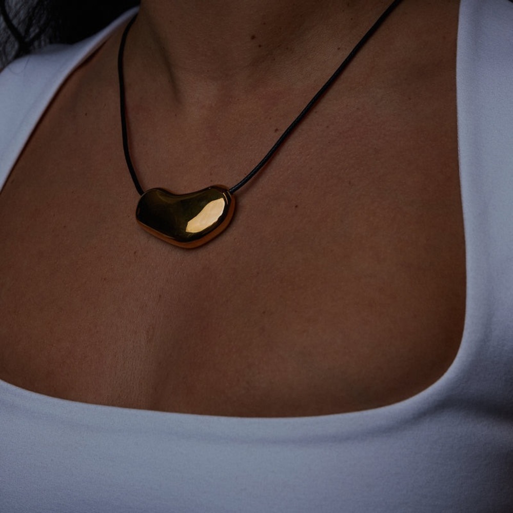 NEW 18K GOLD PLATED CHUNKY HEART PENDANT – DESIGNER BEAN STYLE NECKLACE